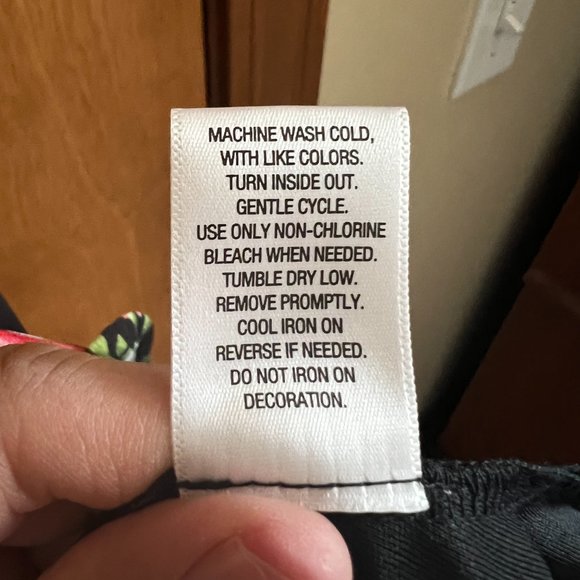 Juniors Floral Skater Dress XL Illusion Waist Black Red Pink Sleeveless Crewneck - Picture 6 of 7